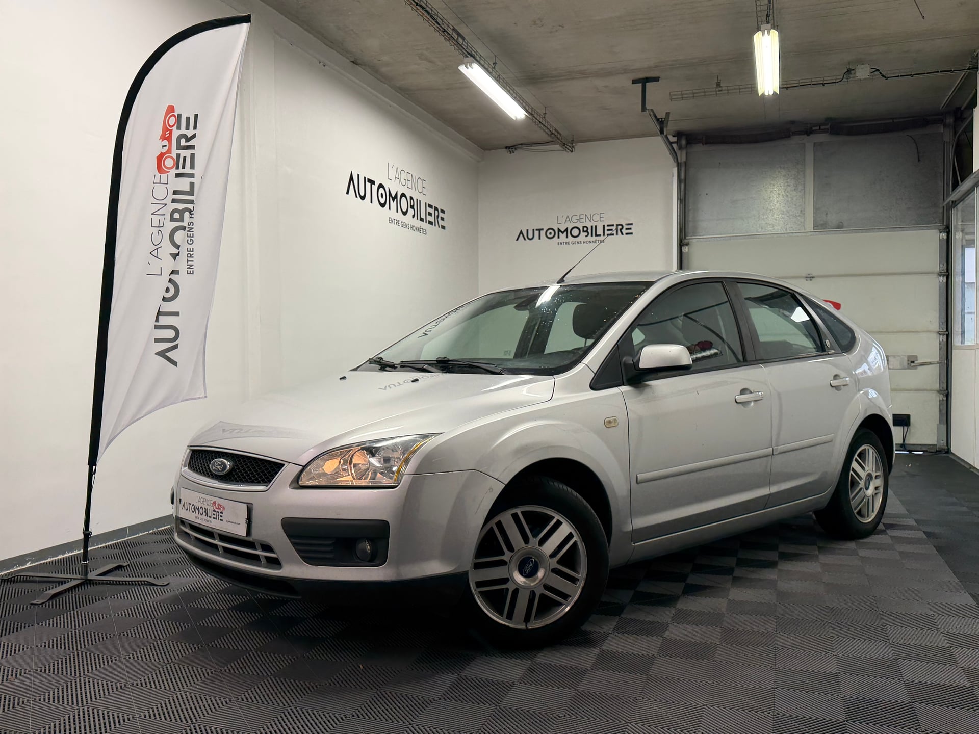 Ford Focus 1.6 Ti 115cv FINITION GHIA