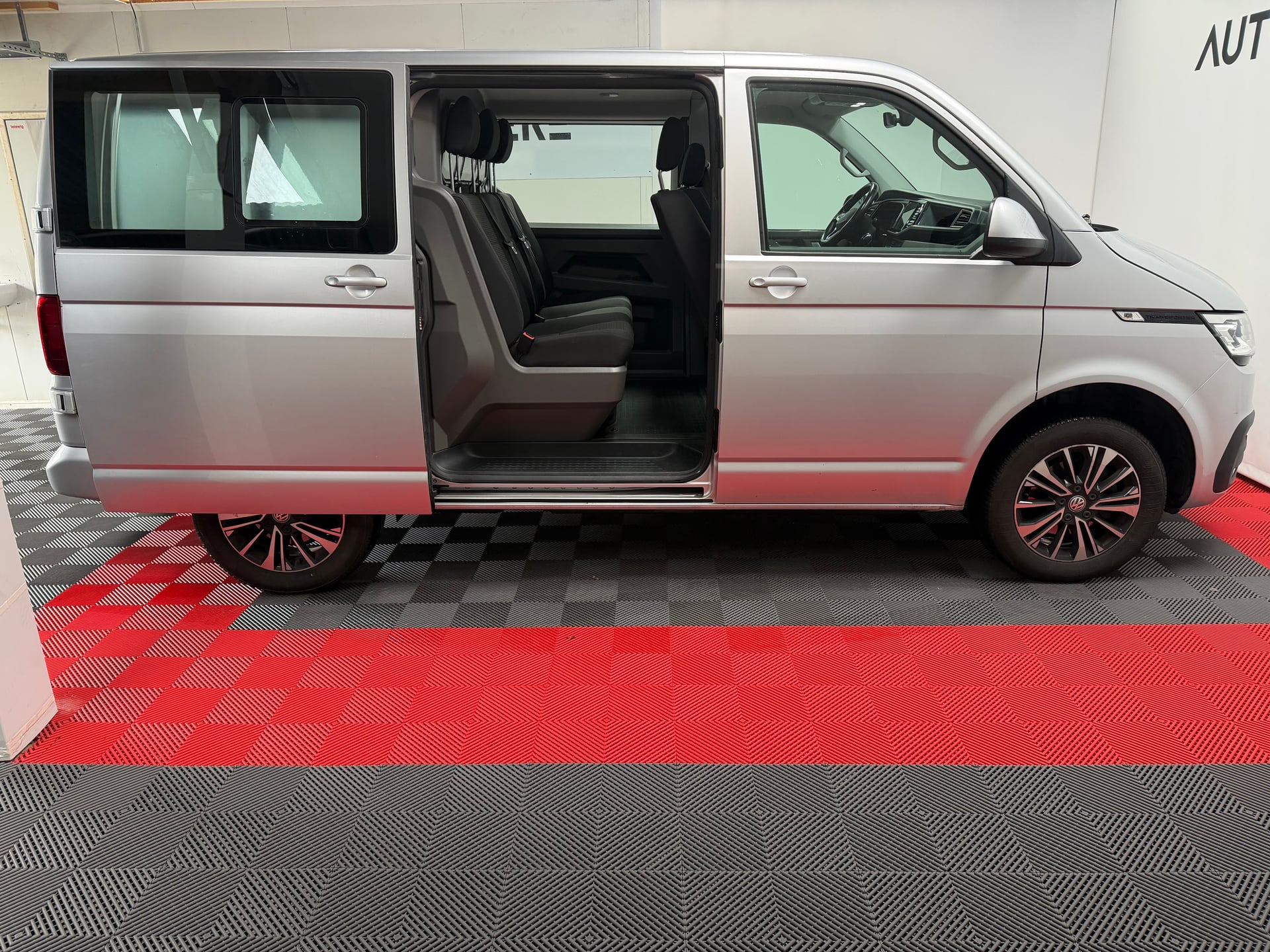 Volkswagen Transporter T6 2.0 TDI 150CH PROCAB DSG7 BUSINESS PLUS 5 PLACES — 2
