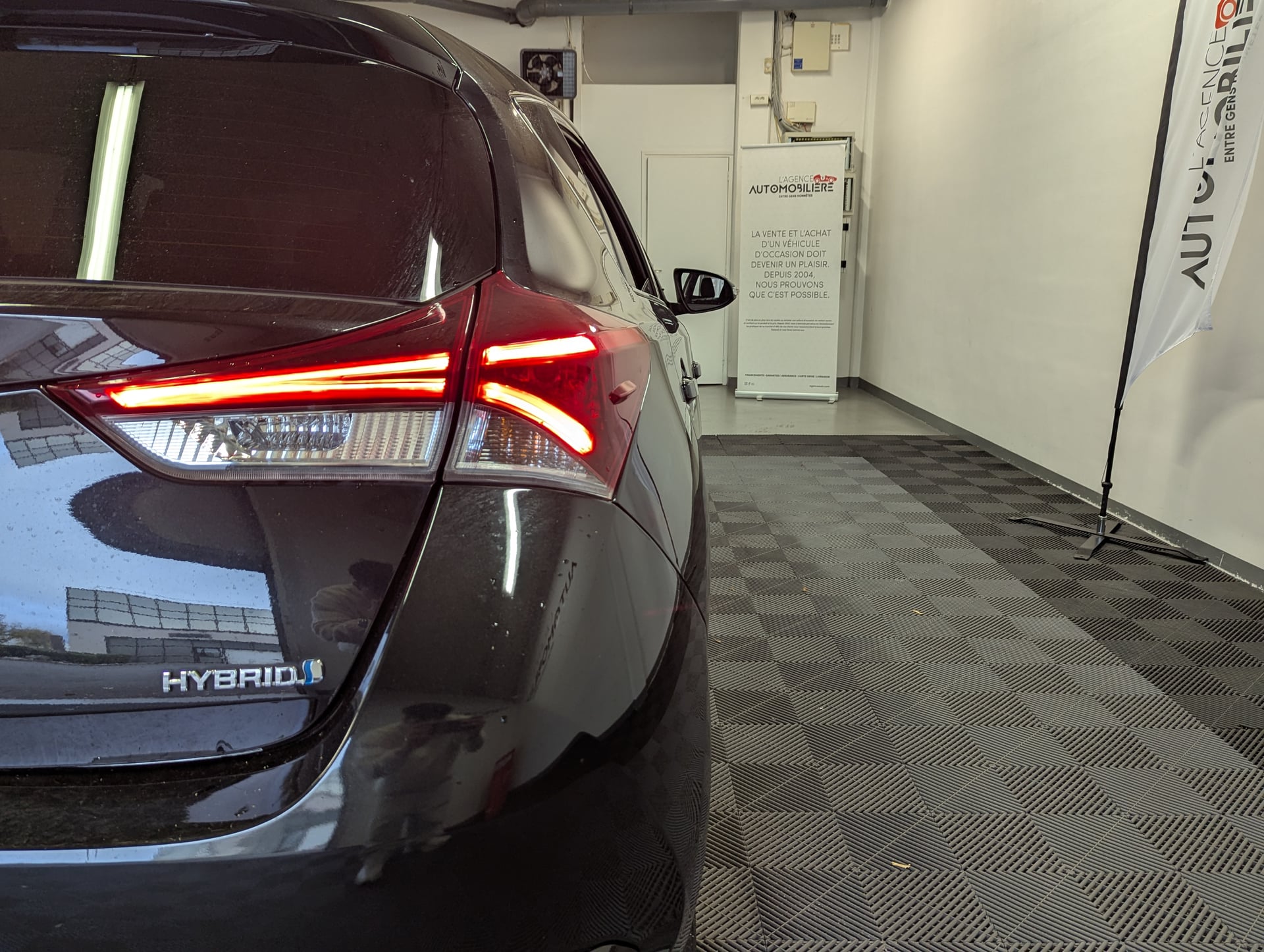 Toyota Auris 1.8 HYBRIDE 136 DESIGN AUTO — 26