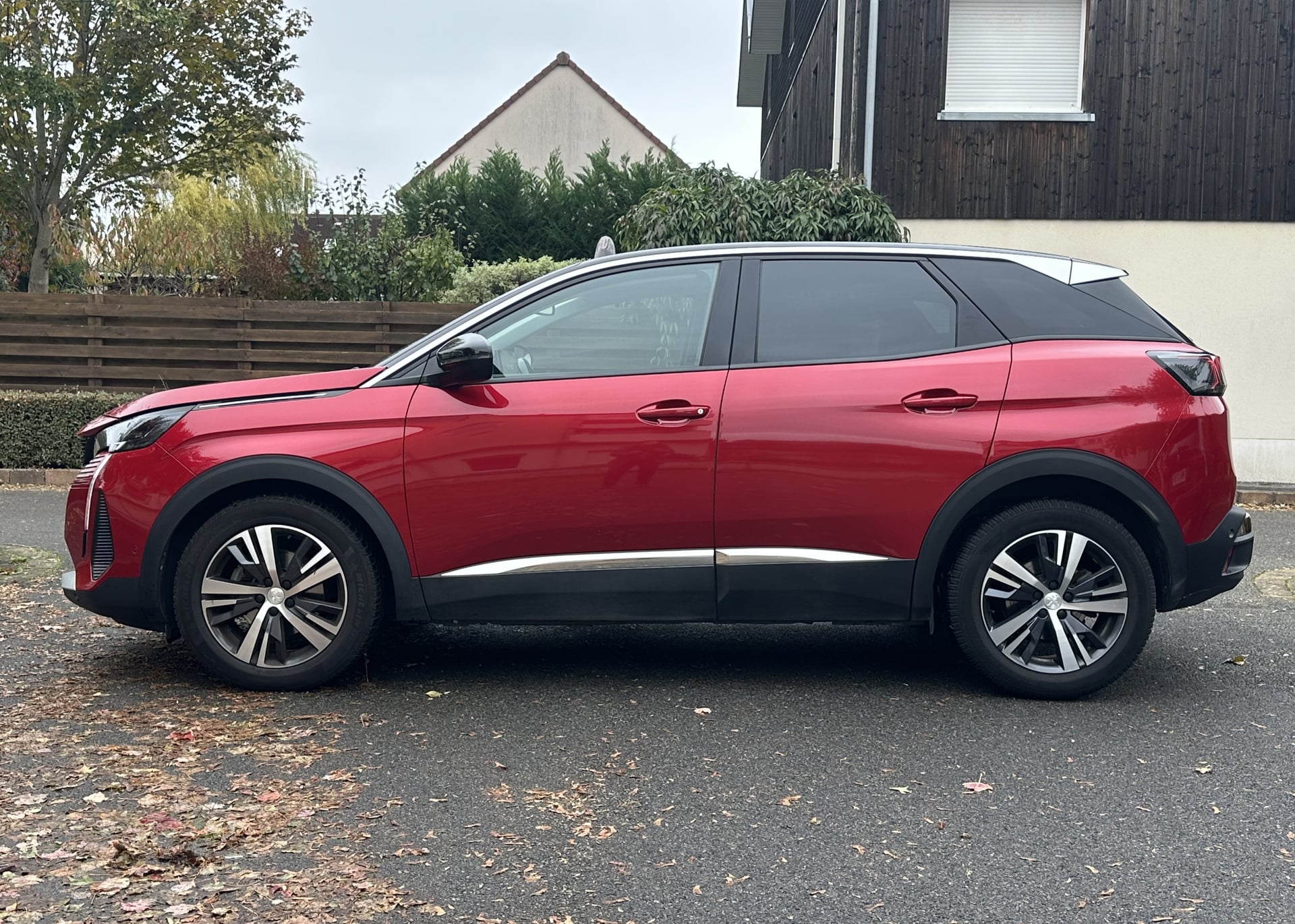 Peugeot 3008 II (2) 1.2 PURETECH 130 S&S ALLURE PACK BVM6 — 2