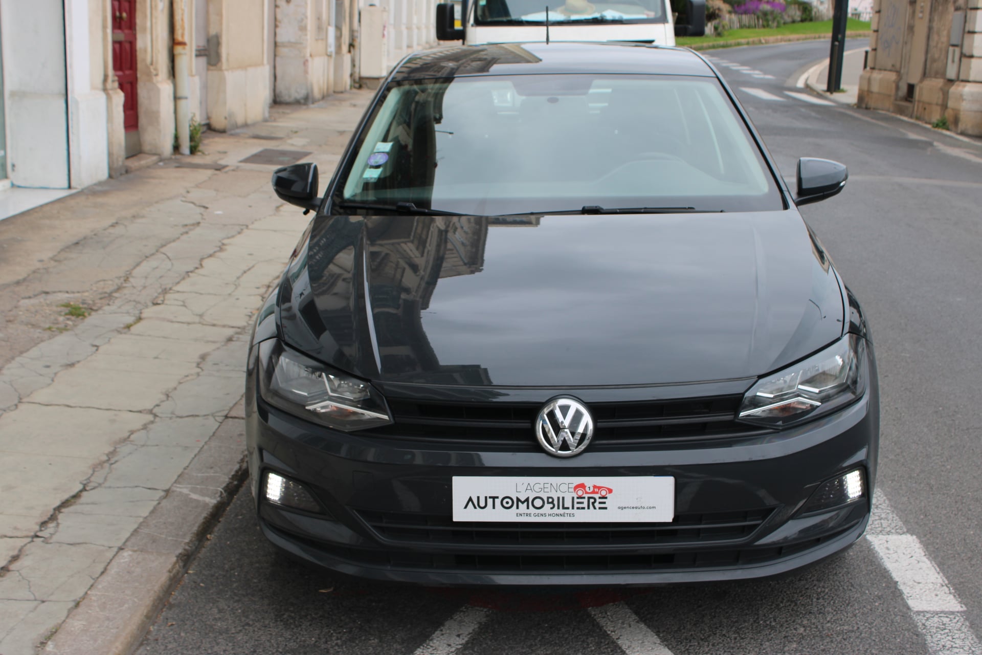Volkswagen Polo TRENDLINE — 2
