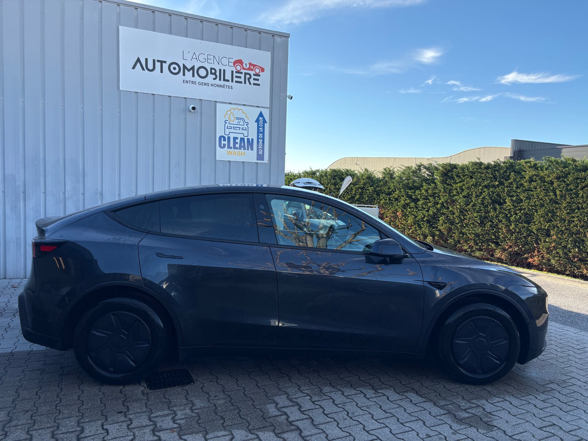 Tesla Model Y 300cv — 2