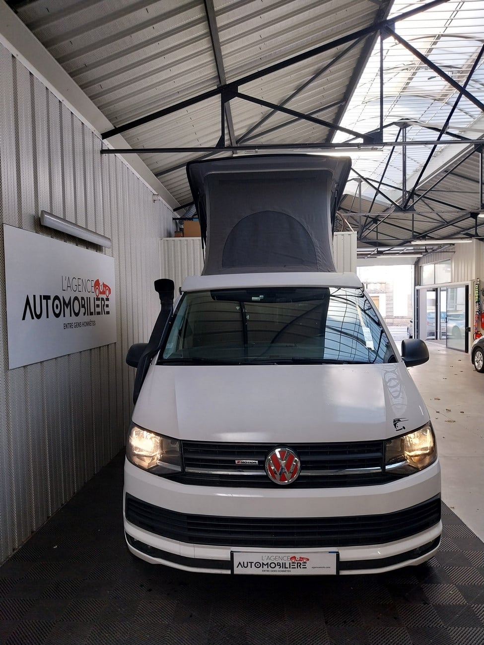Volkswagen Multivan CONFORTLINE — 2