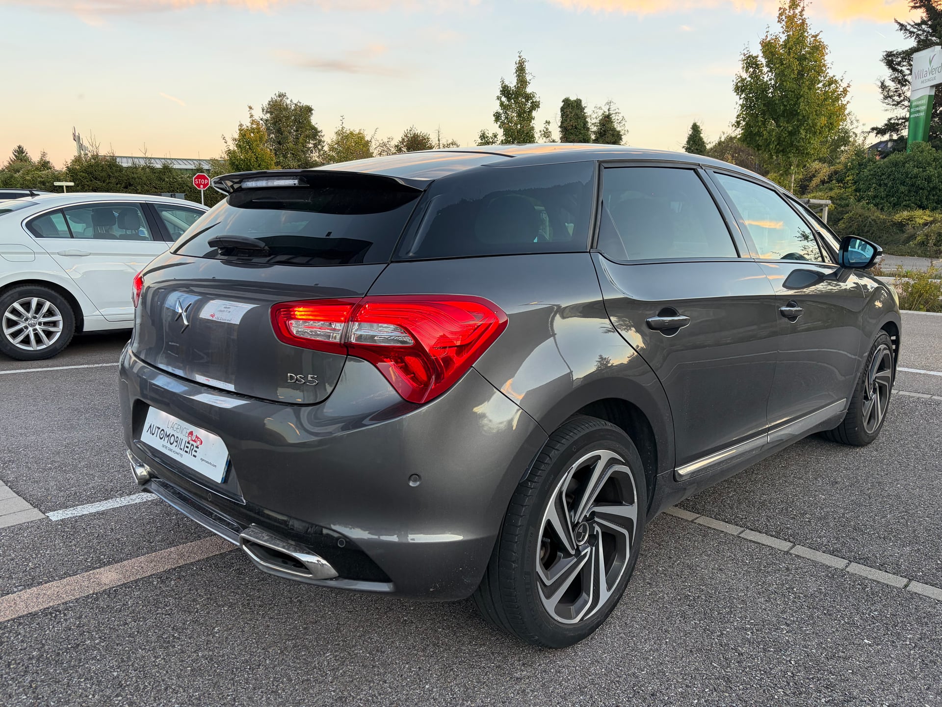 DS DS 5 2.0 BLUEHDI 180 SPORT SO CHIC EAT6 - GARANTIE 12 MOIS — 2