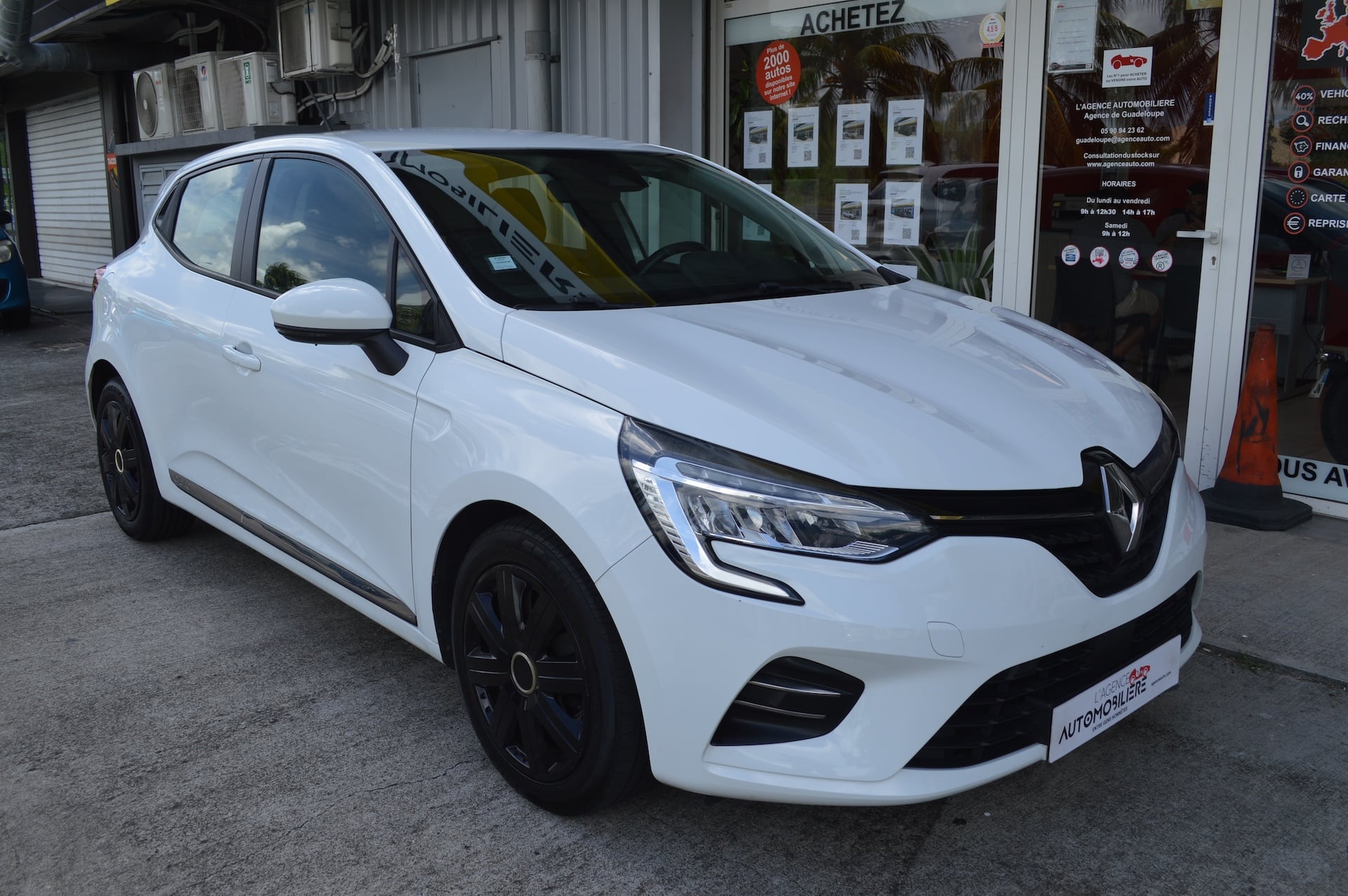 Renault CLIO V 1.0 TCE 100 ZEN — 2