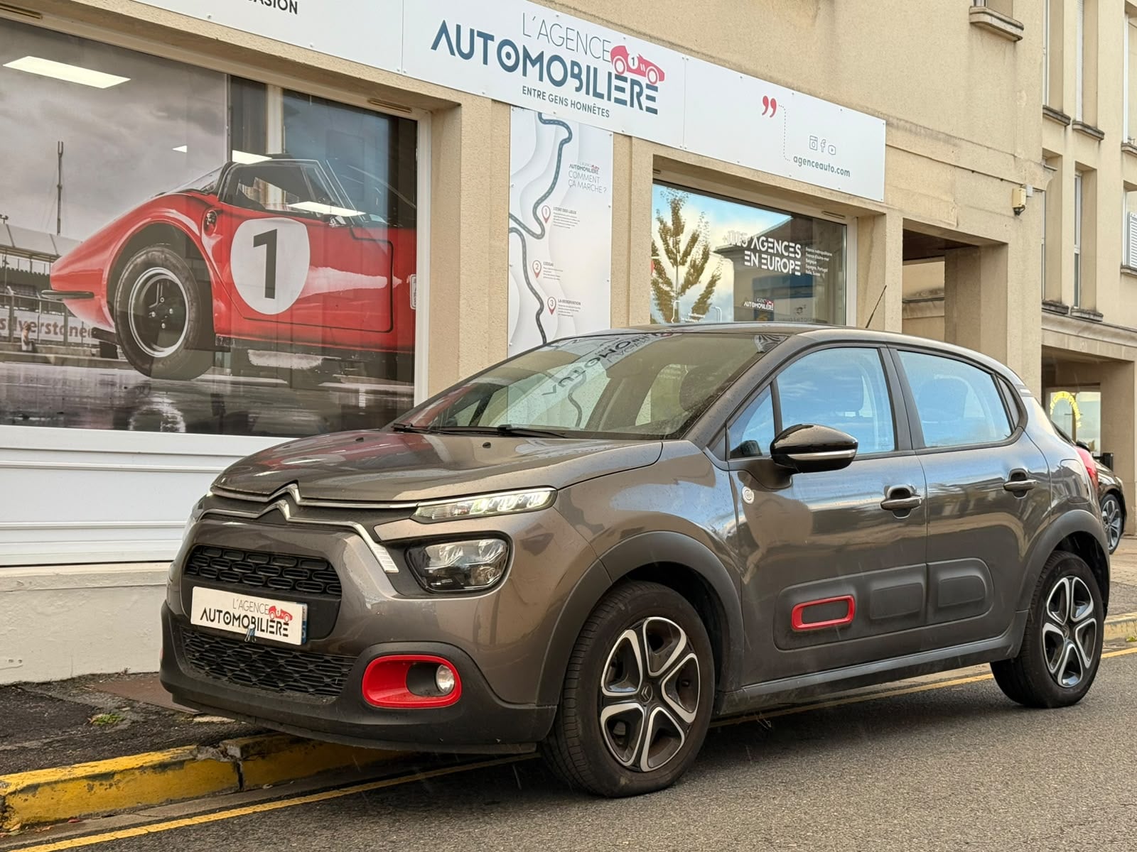Citroen C3 Citroen c3 1.2 83 cv c-series+Options!+1er Main