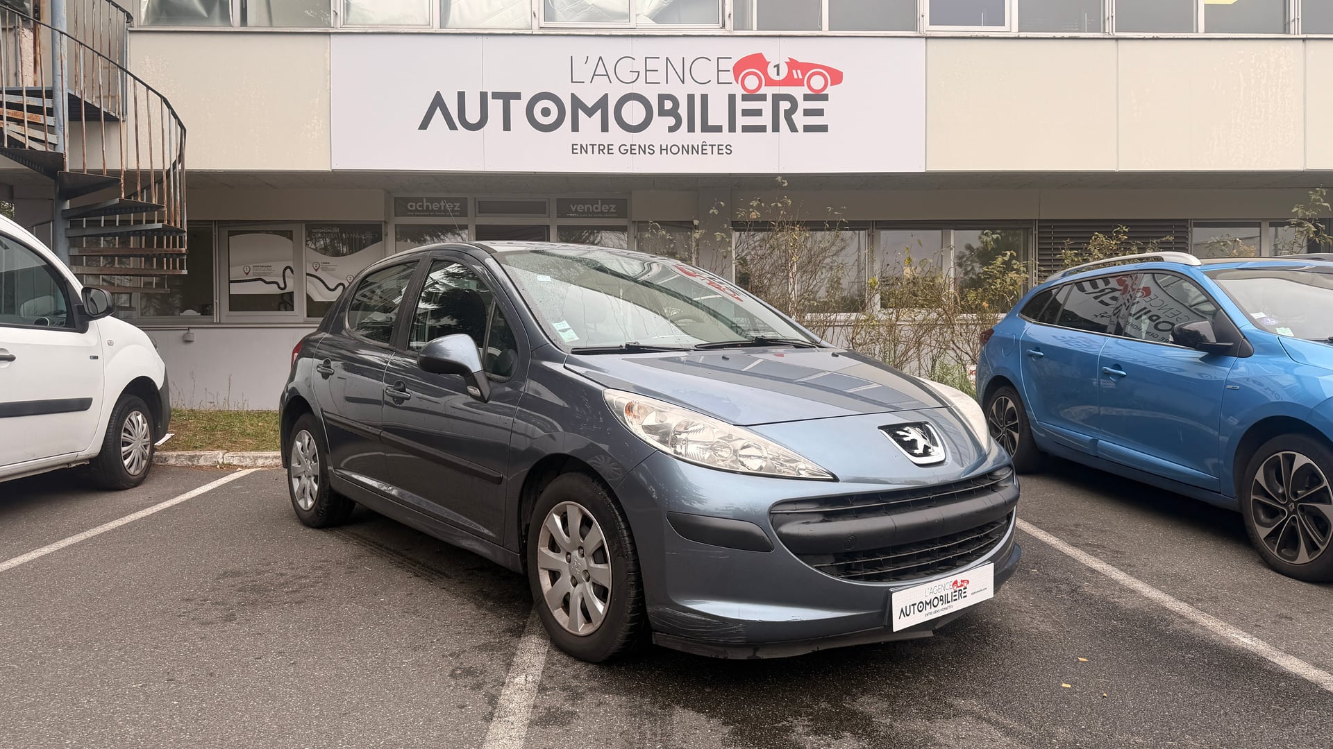 Peugeot 207 5 portes 1.4 e 16V 90 cv