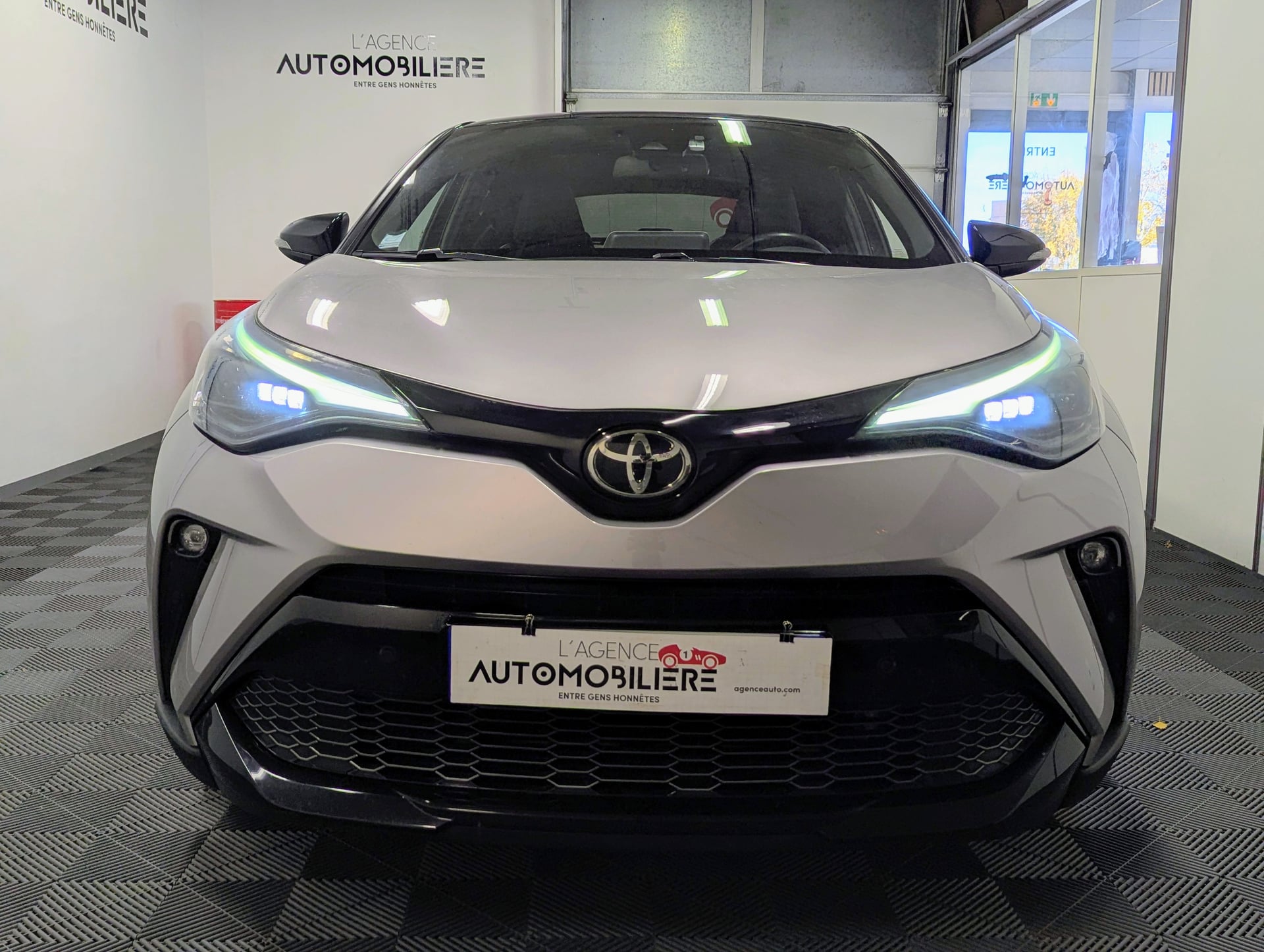 Toyota C-HR 2.0 HYBRIDE GR-SPORT — 2