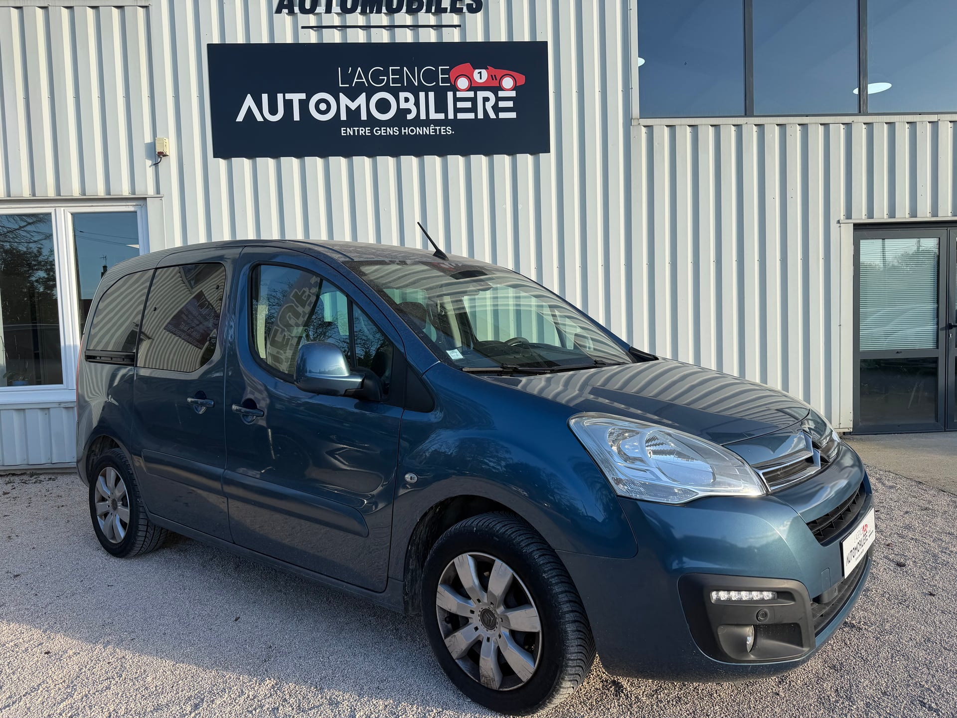 Citroen Berlingo MULTISPACE SHINE 110 BVM5