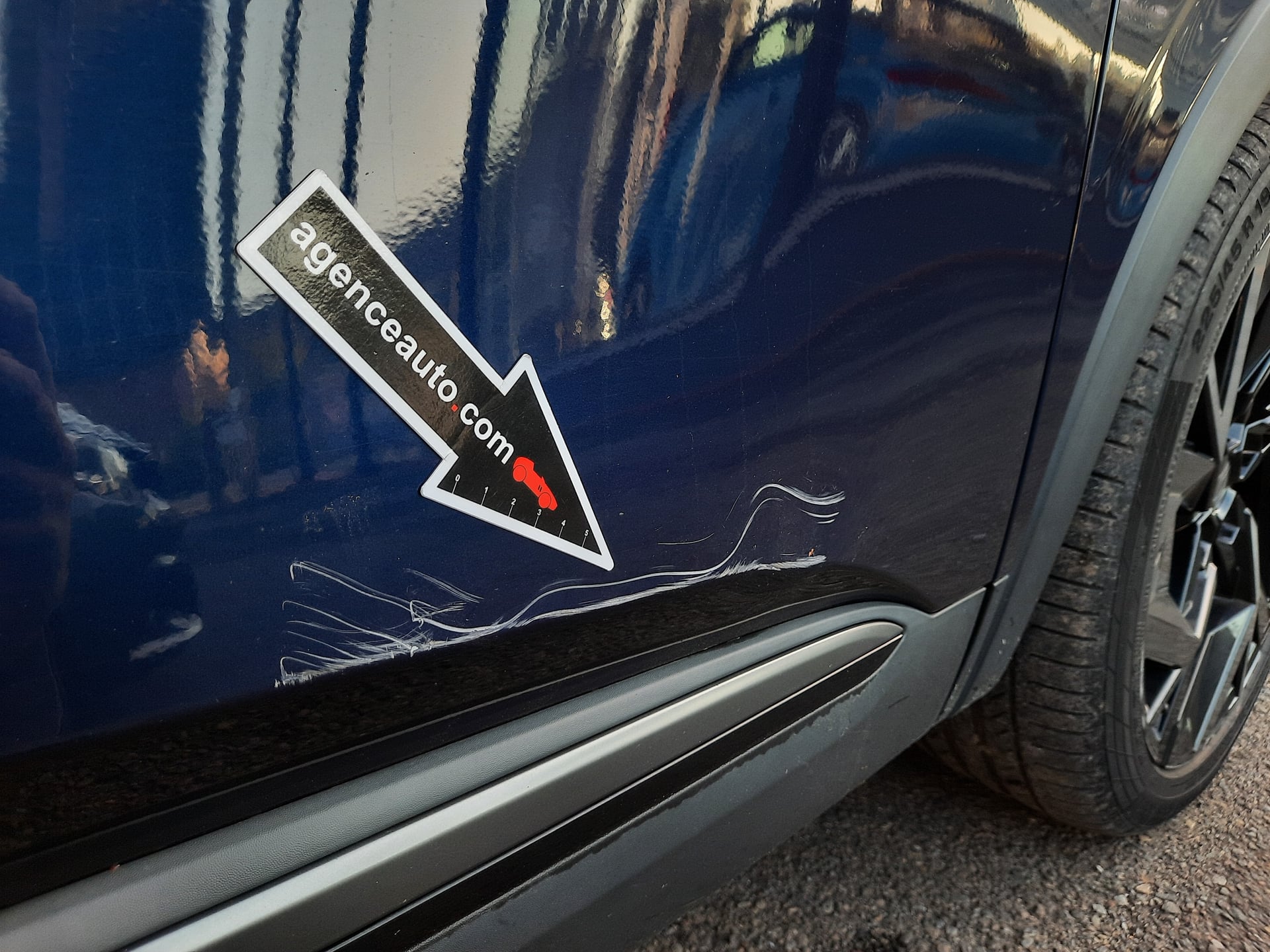 Renault Arkana Arkana E-TECH 1.6i Esprit Alpine (Puissance Cumulée hybride 145 ch)/ Garantie Renault 5 ans ou 150.000kms — 44