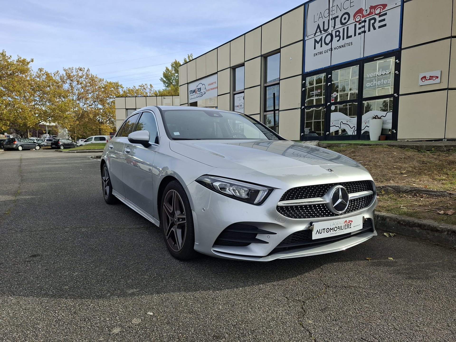 Mercedes-Benz 200 200 163CH AMG LINE 