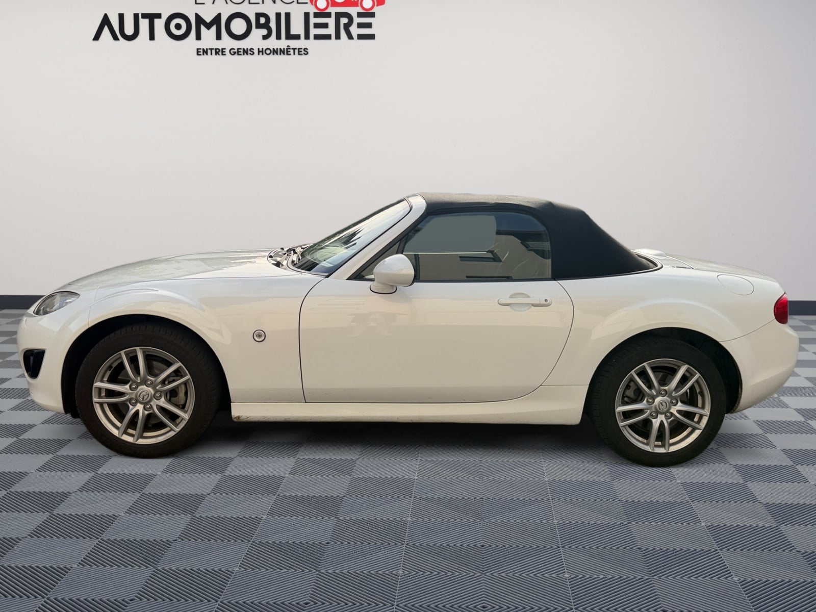 Mazda MX-5 MX-5 1.8 MZR 126ch Elégance Cuir — 2