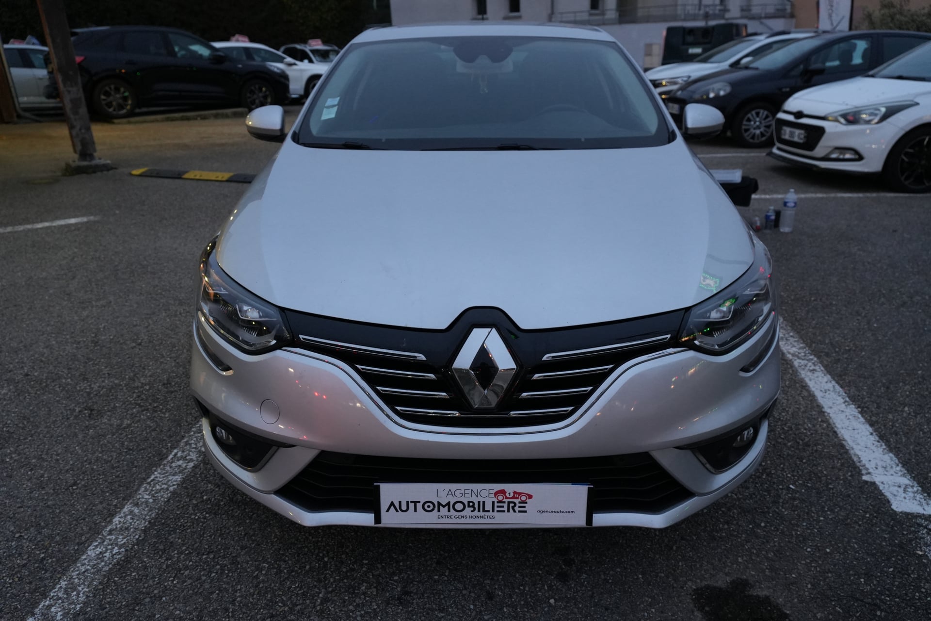 Renault Megane IV (2) 1.5 BLUE DCI 115 INTENS EDC — 2