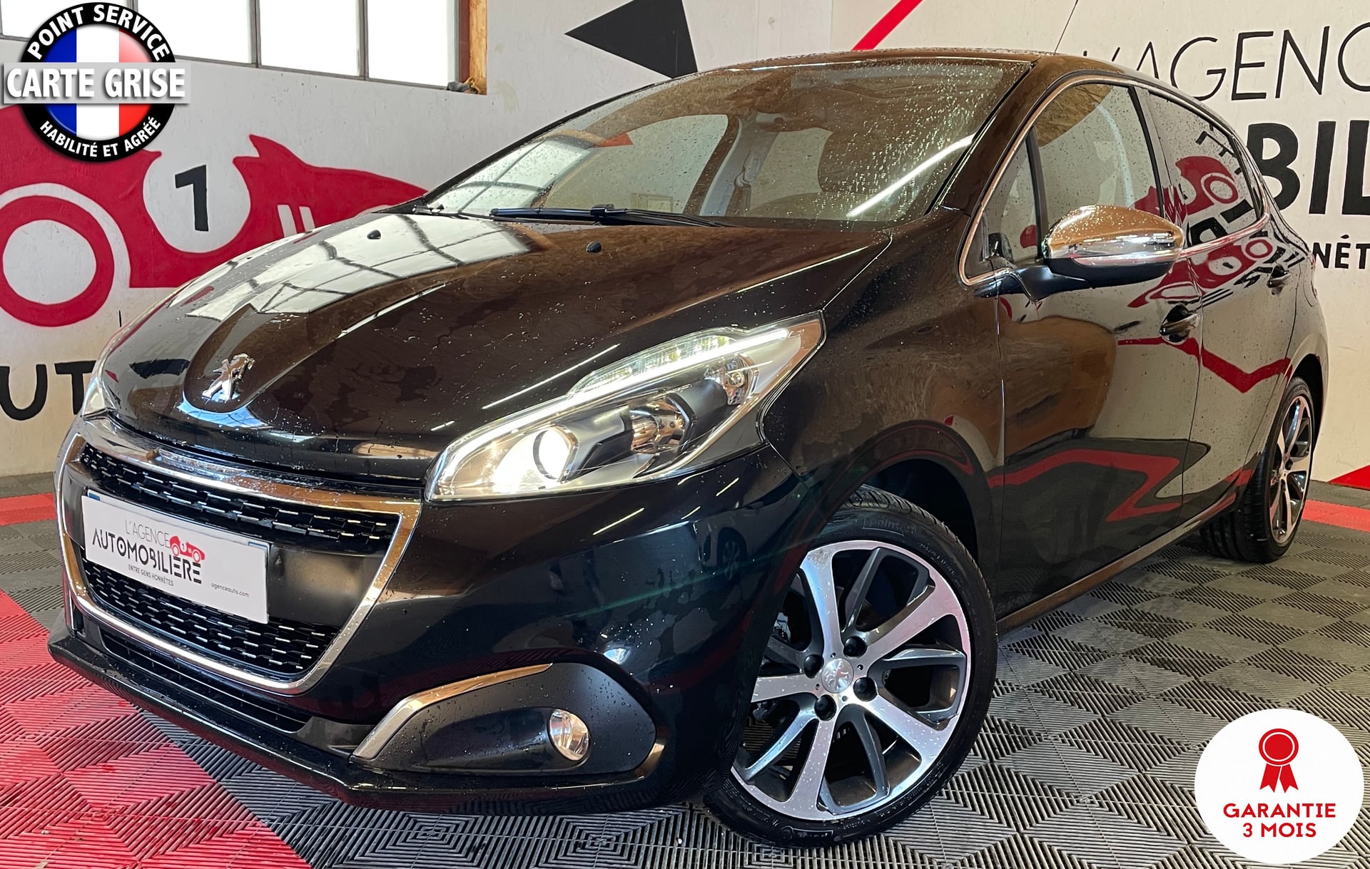Peugeot 208 1.6 Blue HDi 99 cv — 2