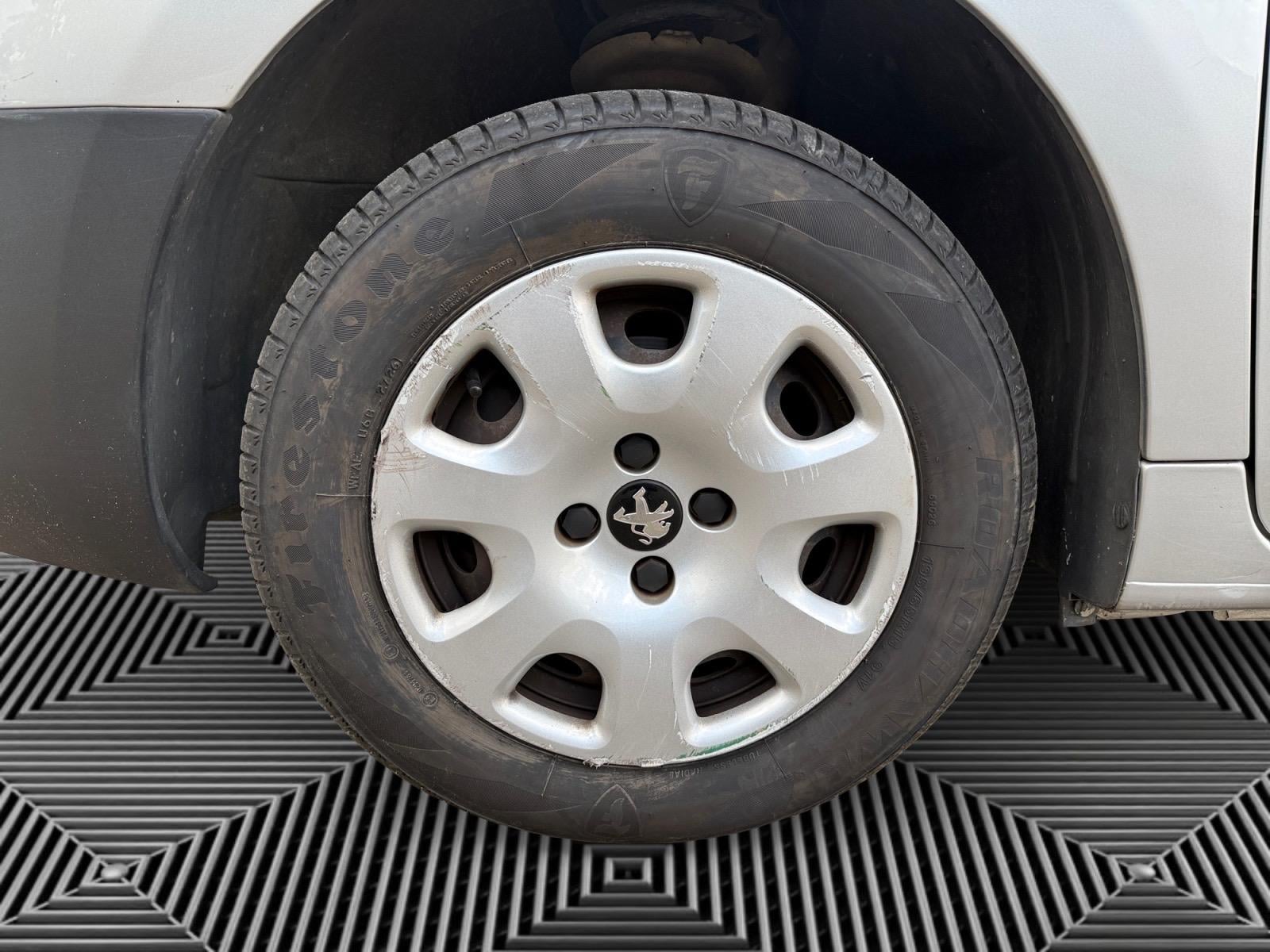Peugeot Partner Partner Tepee 1.6 BlueHDi 120ch Outdoor S&S — 21