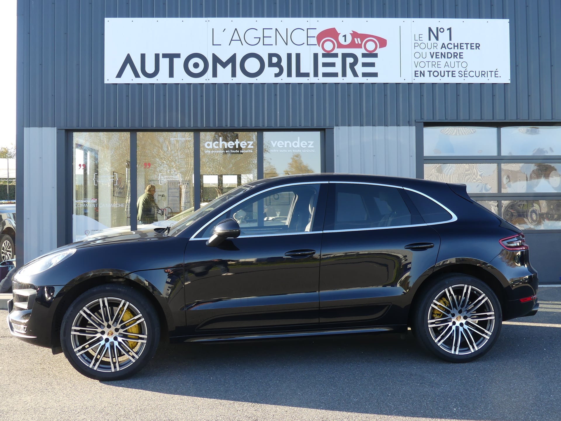 Porsche MACAN TURBO 400 CV — 2