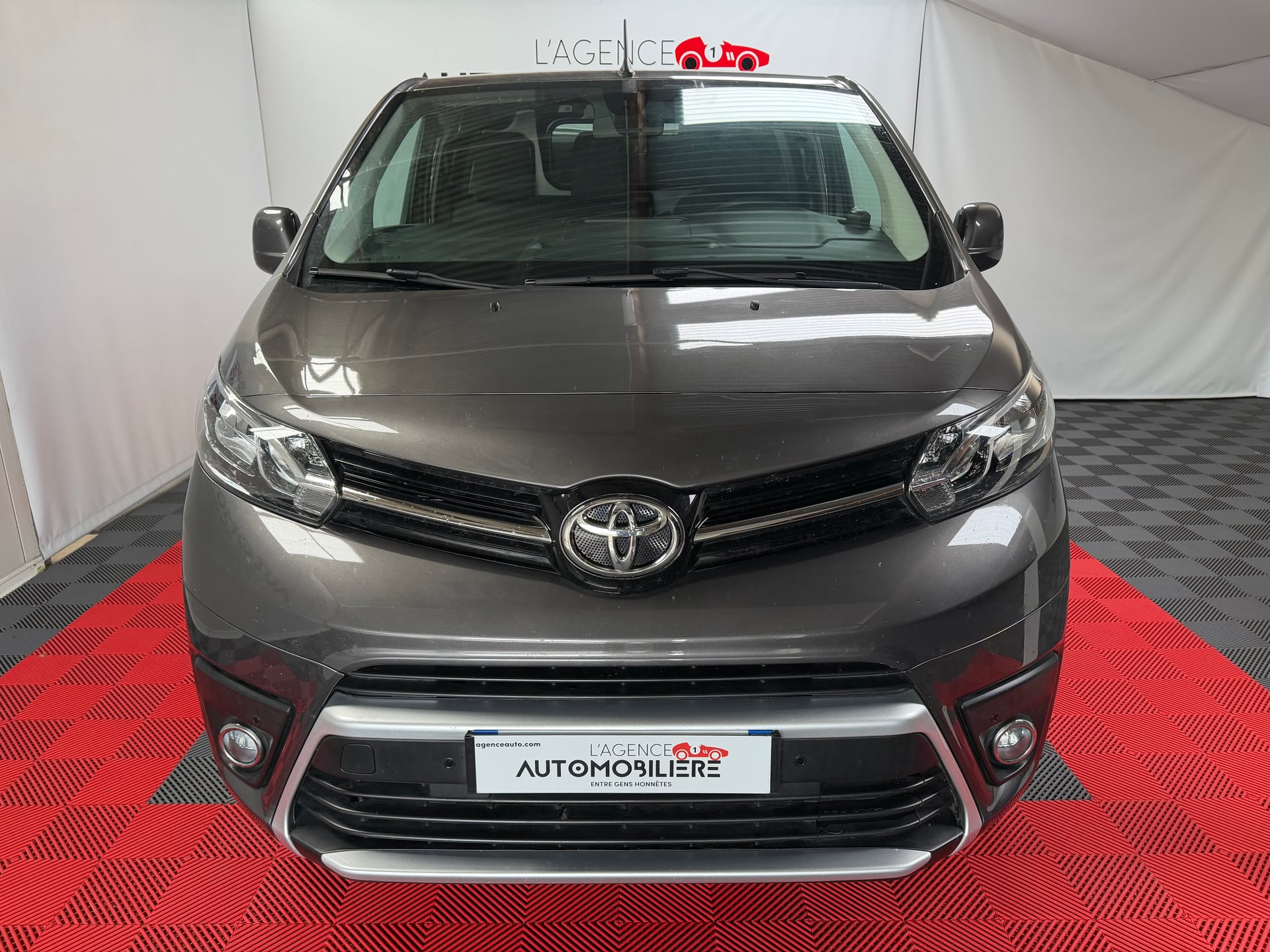 Toyota PROACE 2.0 180 CH M BUSINESS ATT LOOK MC22 — 2