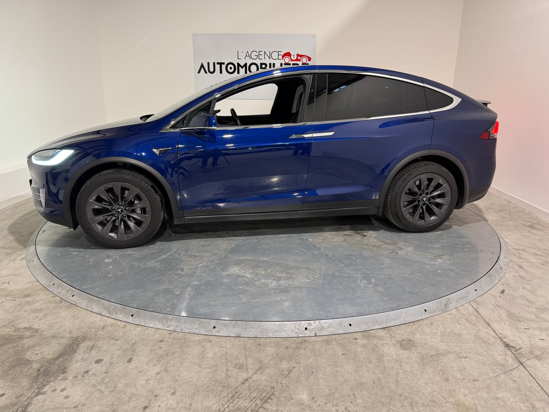 Tesla Model X 100d AWD — 2