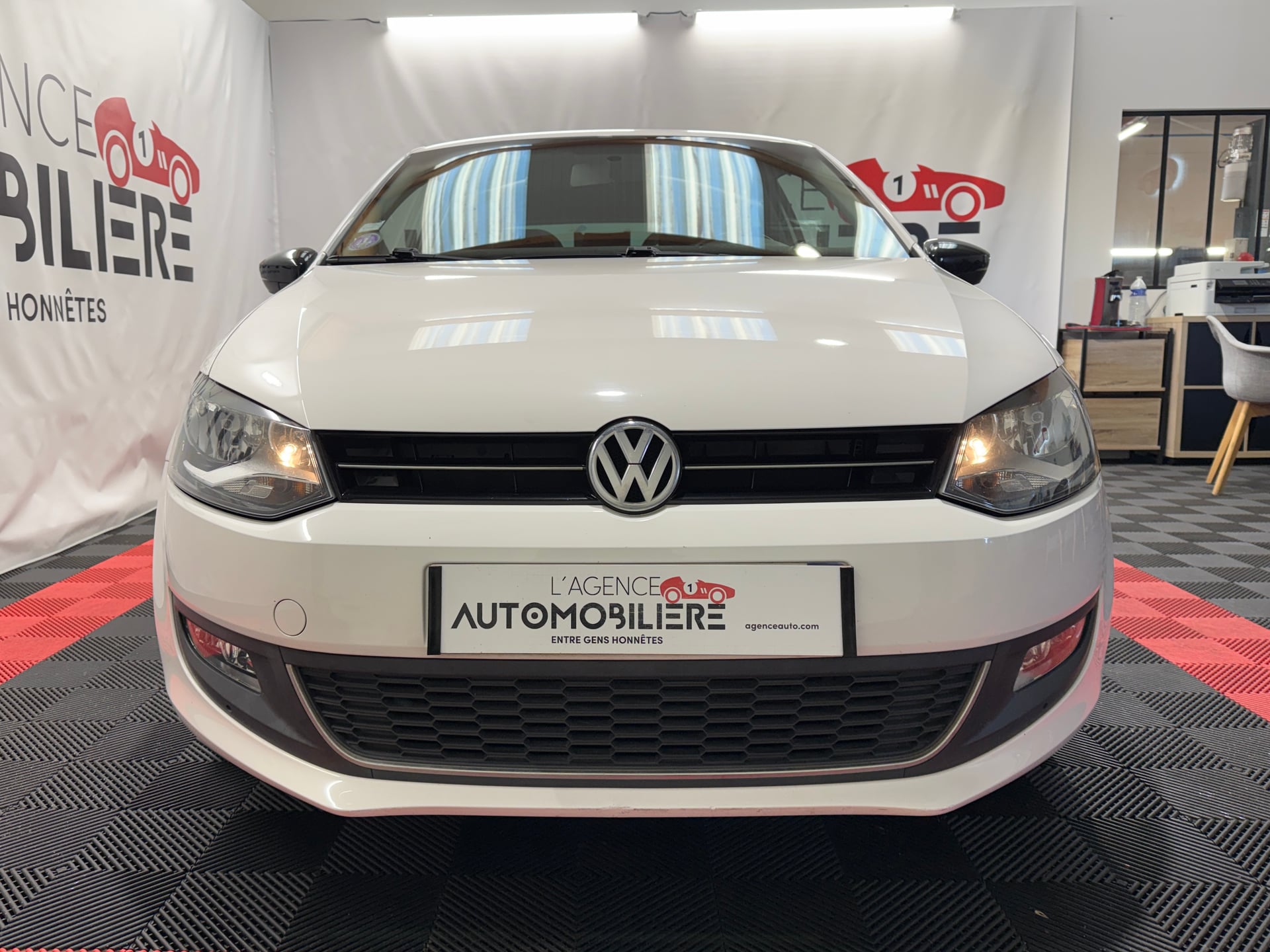 Volkswagen Polo V 1.2 60 MATCH 3P — 2