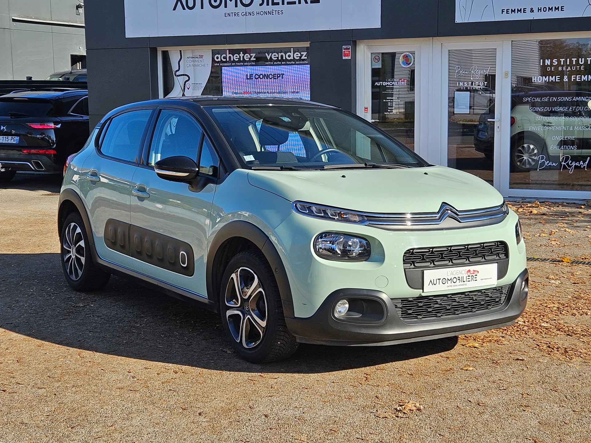 Citroen C3 1.2 PURETECH 82 CV SHINE — 2