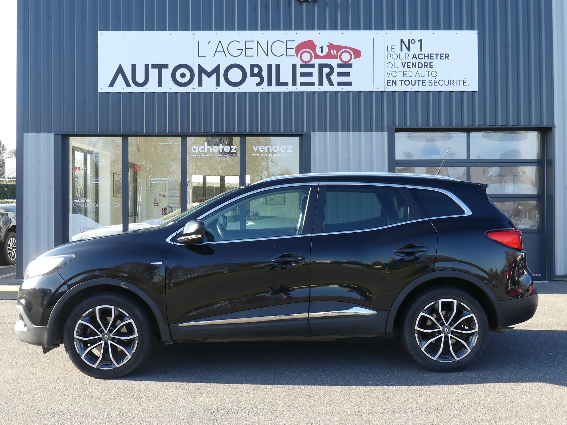 Renault Kadjar GRAPHITE DCI 130 CV X TRONIC — 2