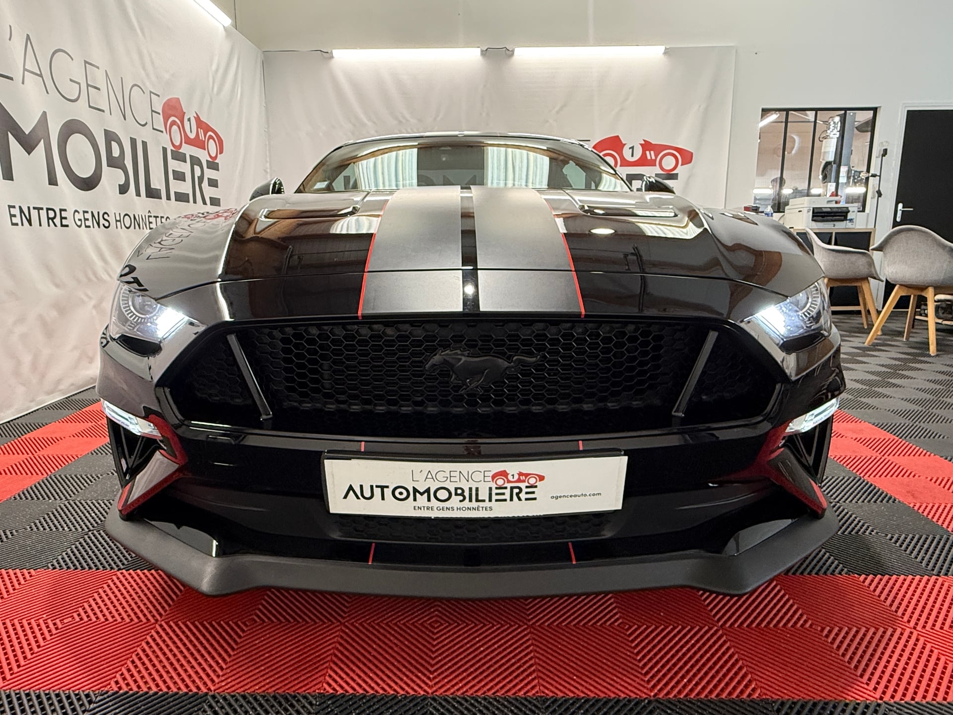Ford Mustang Fastback VI (2) 5.0 V8 GT BVA10 — 2