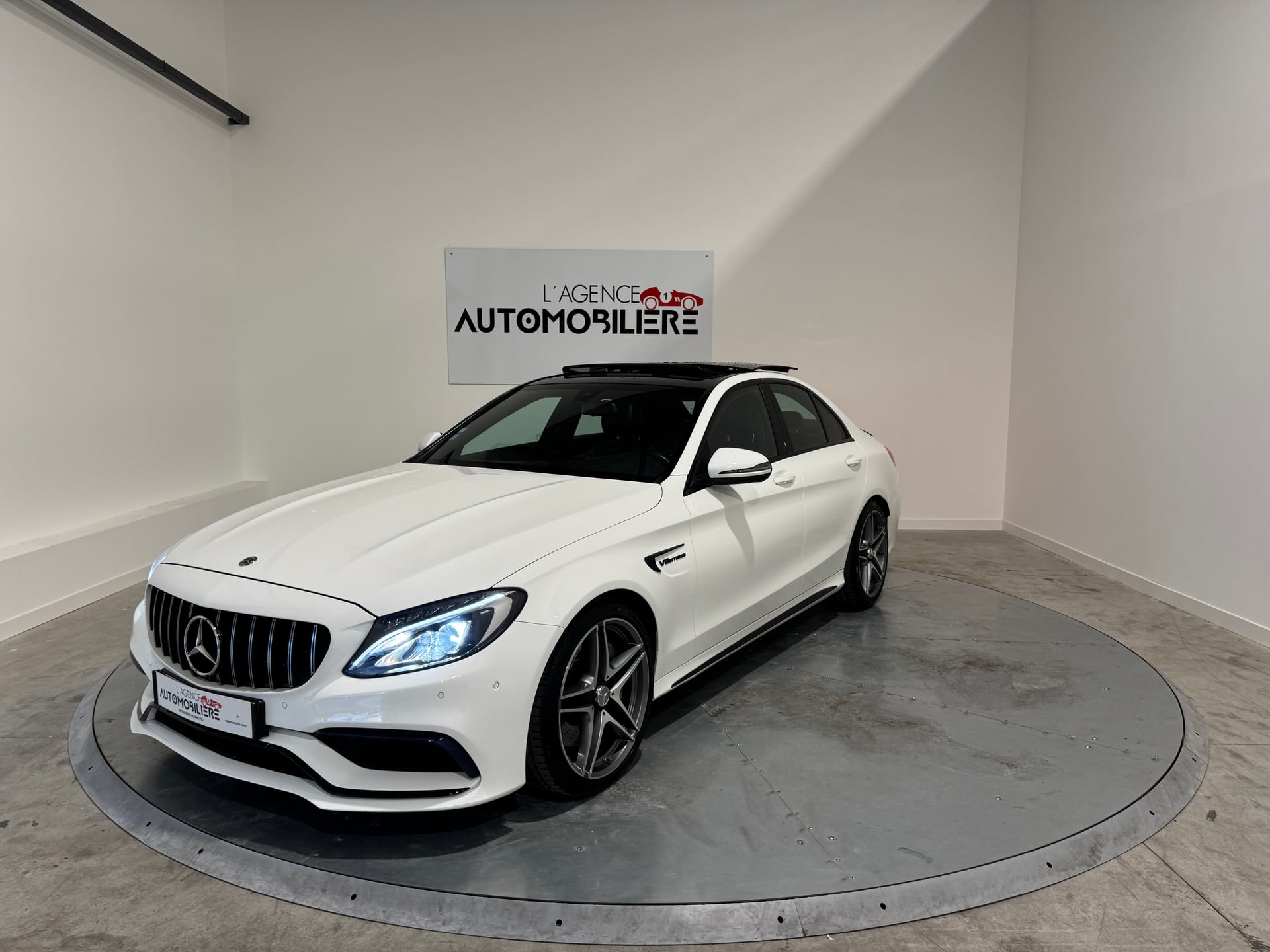 Mercedes-Benz Classe C 63 AMG 476Ch V8 BI-TURBO BERLINE / TOIT OUVRANT / ÉCHAPPEMENT SPORT AMG 