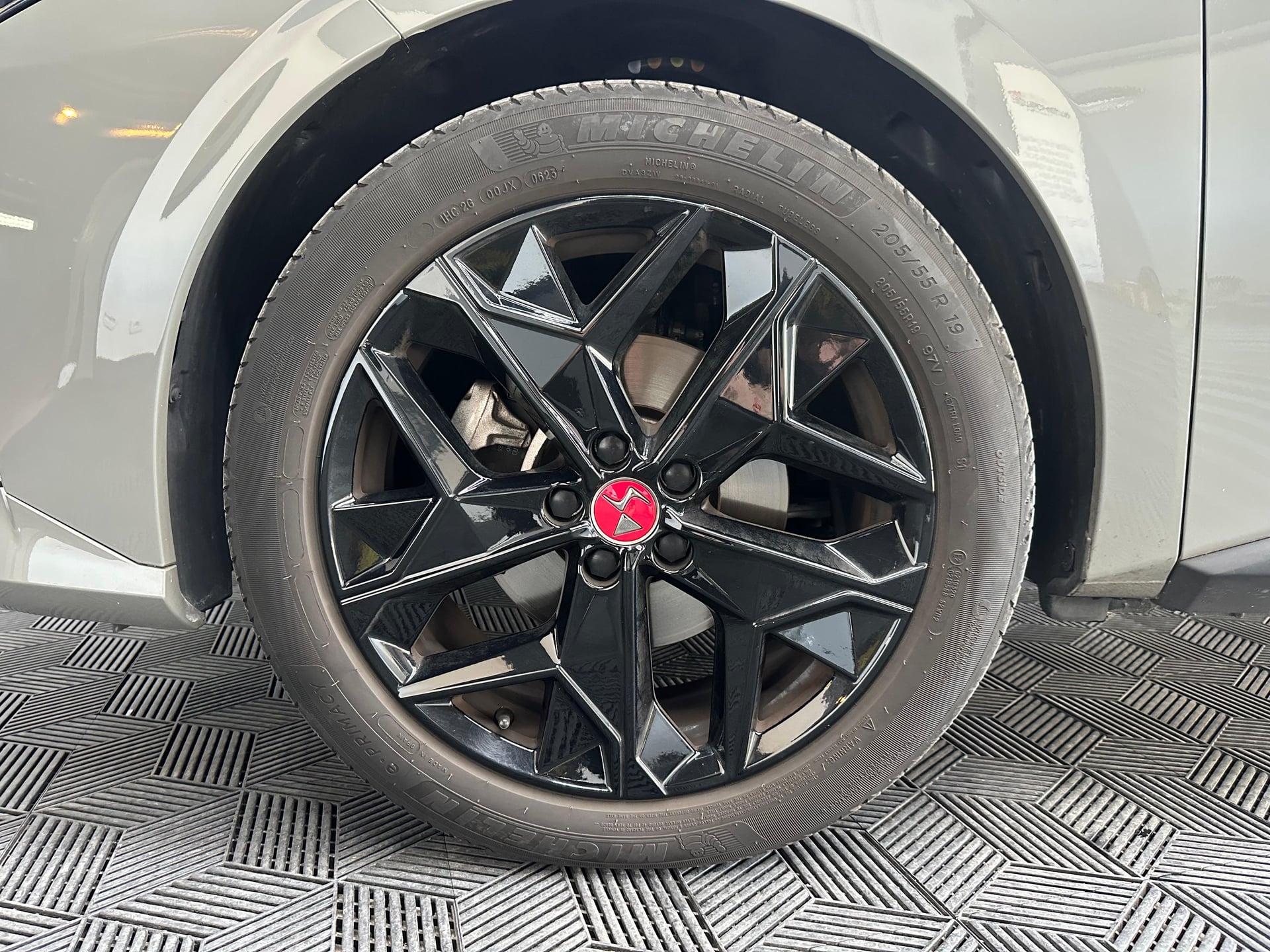 DS DS 4 1.2 Puretech Performance Line + — 33