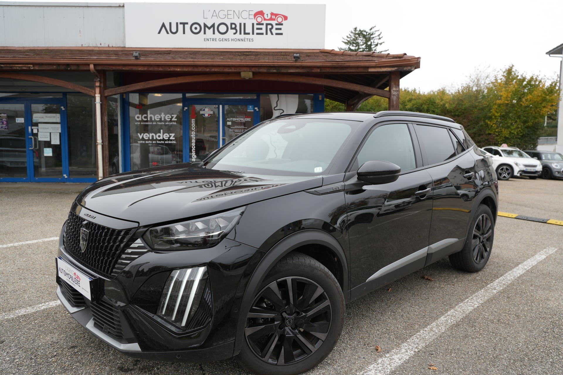 Peugeot 2008 II (2) 1.2 HYBRID 145 GT E-DCS6