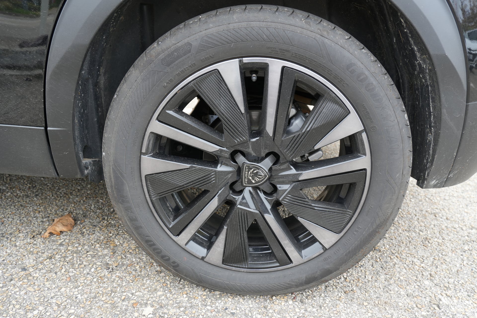 Peugeot 2008 II (2) 1.2 HYBRID 145 GT E-DCS6 — 50