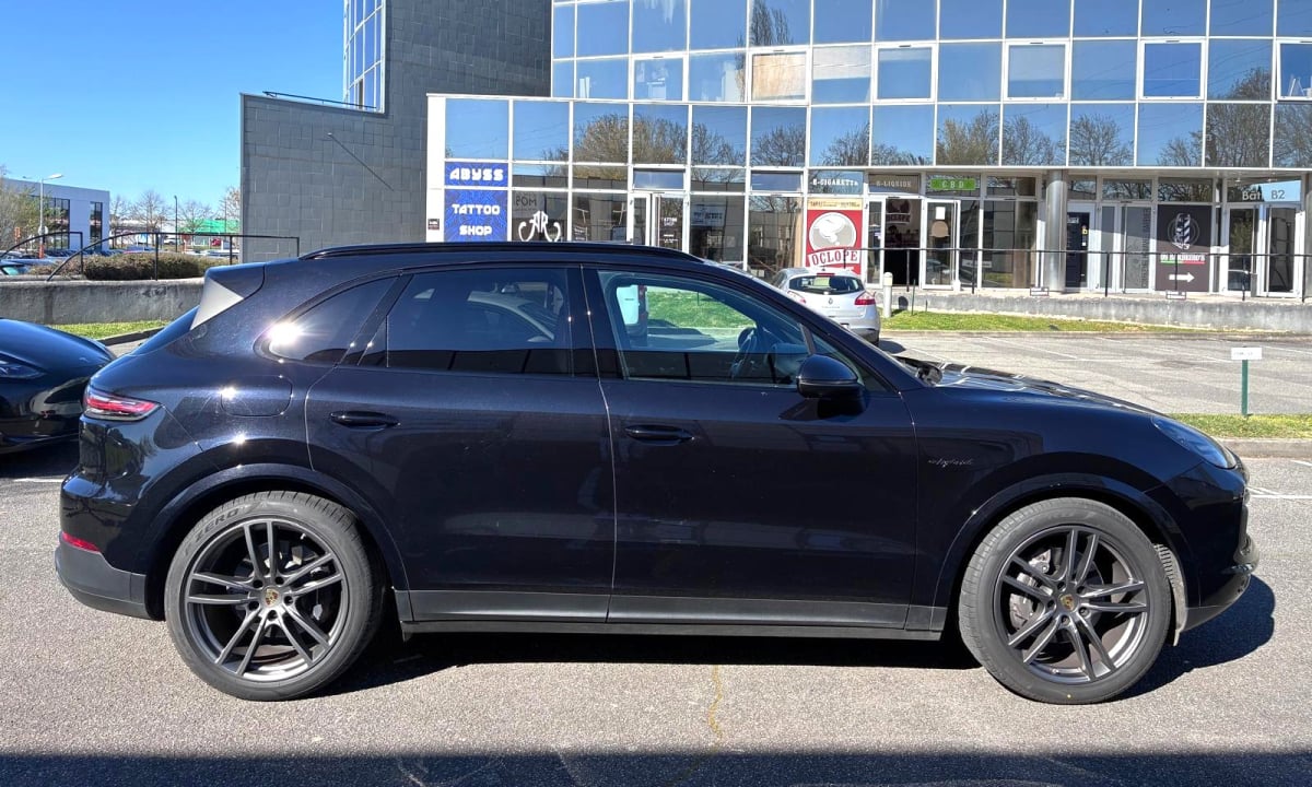 Porsche Cayenne 3.0 E-HYBRID 462 CH 340 PHEV 14.1KWH PLATINUM EDITION BVA Entretien Porsche — 2