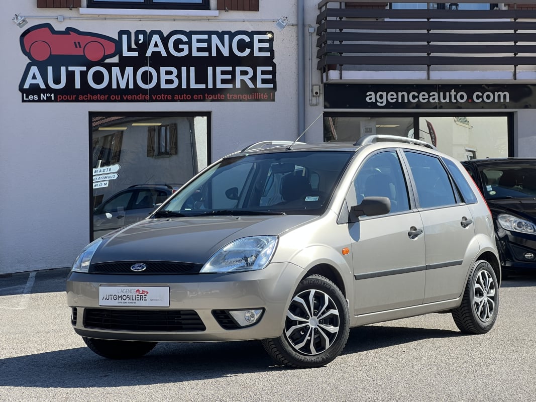 Ford Fiesta 1.4 tdci 68ch carnet — 1