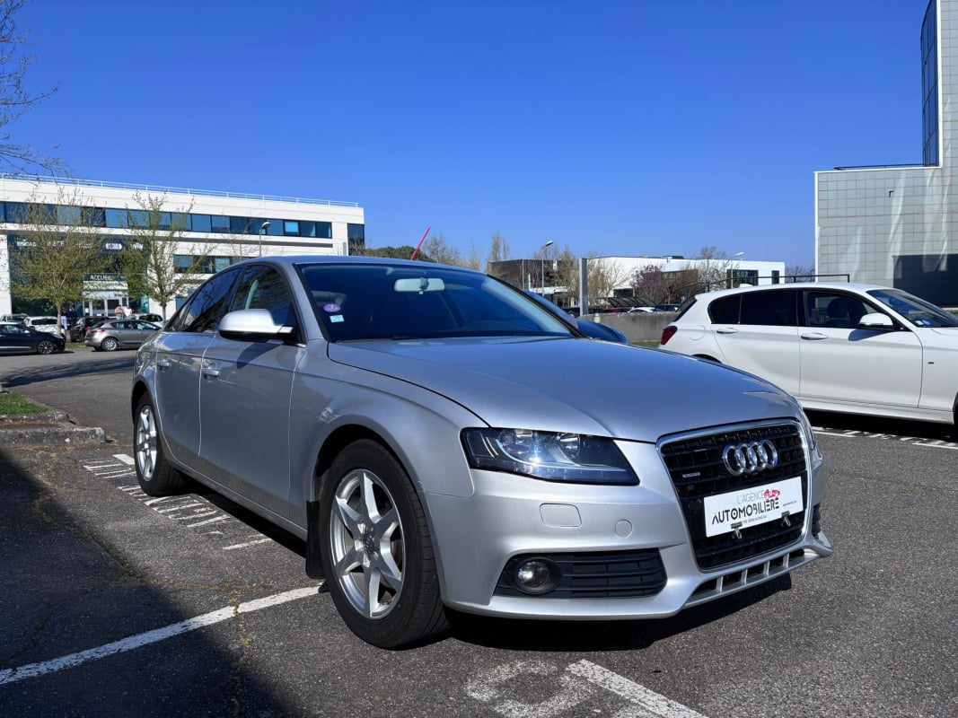 Audi A4 3.2 V6 FSI 265 QUATTRO AMBITION LUXE - — 1