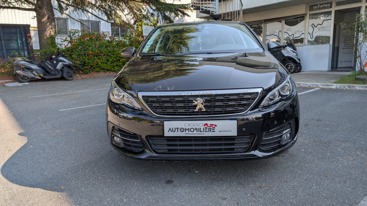 Peugeot 308 Phase II 1.6 Blue HDi S&S 99 cv — 2
