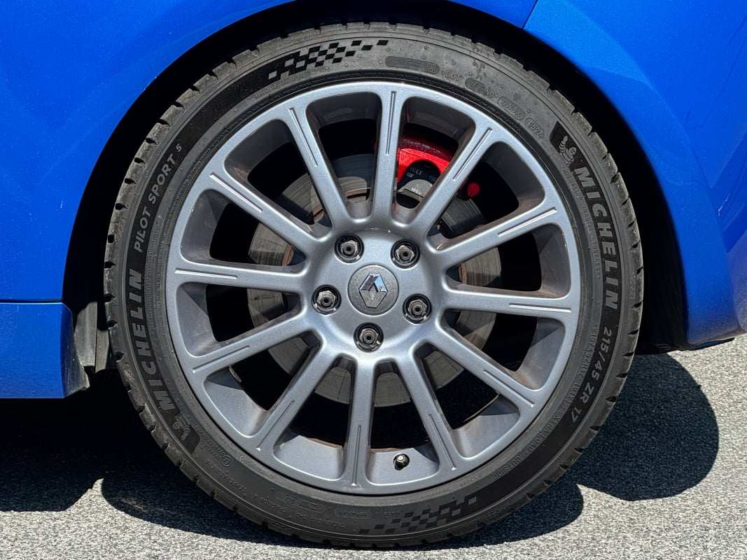 Renault Clio III RS 2.0 16V 197 - Look F1 Team — 40