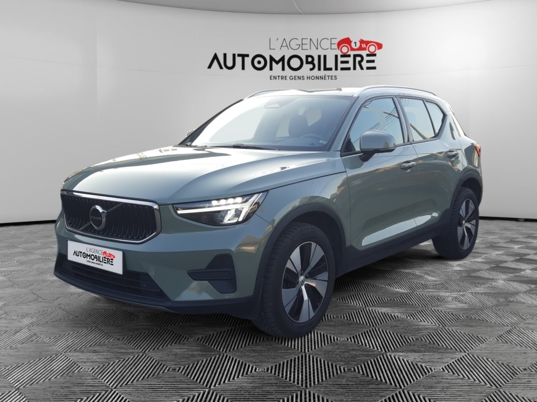 Volvo XC40 2.0 B3 MHEV Core DCT 163Ch TVA/ Garantie 12 Mois — 1