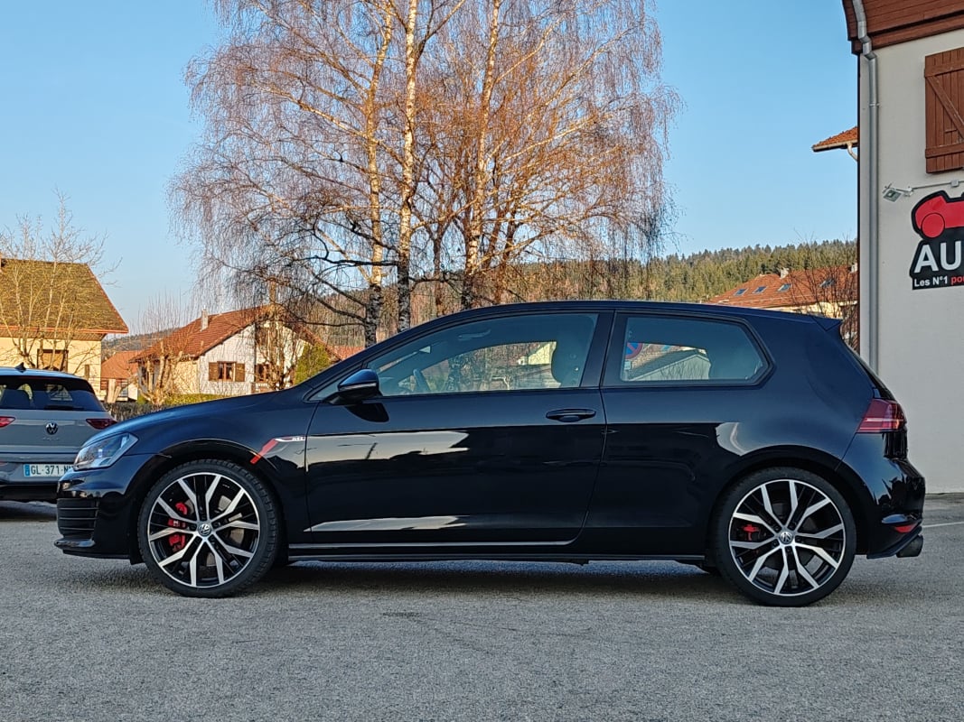 Volkswagen Golf GTI Performance 230 ch BVM — 2