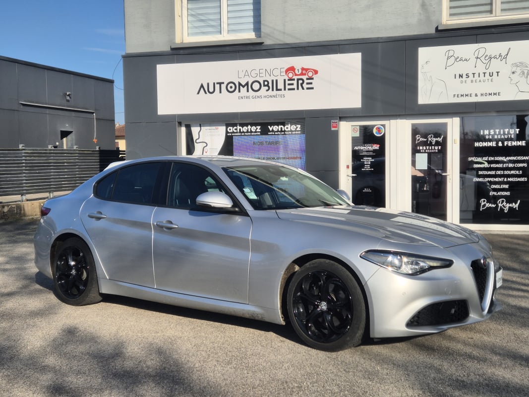 Alfa Romeo Giulia 2.2 JTD 16V AT8 180 cv Boîte auto — 1