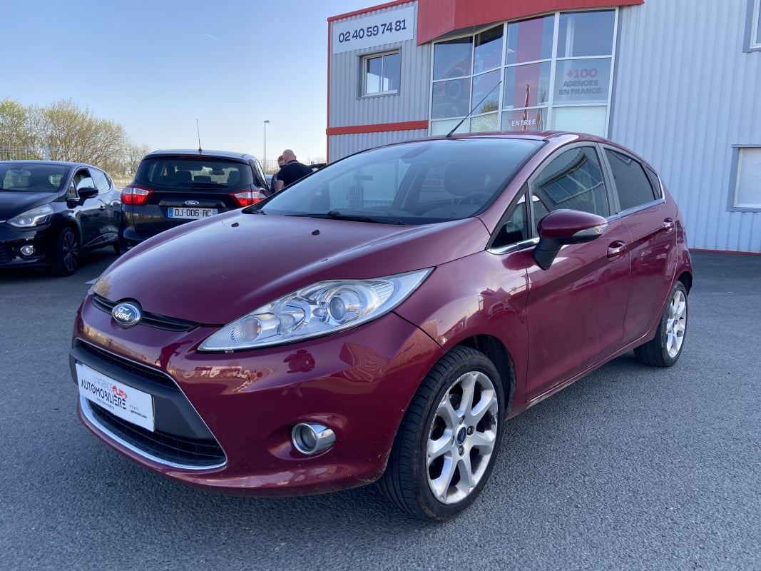 Ford Fiesta 1.4 TDCI 68CH TITANIUM | GARANTIE 6 MOIS — 1