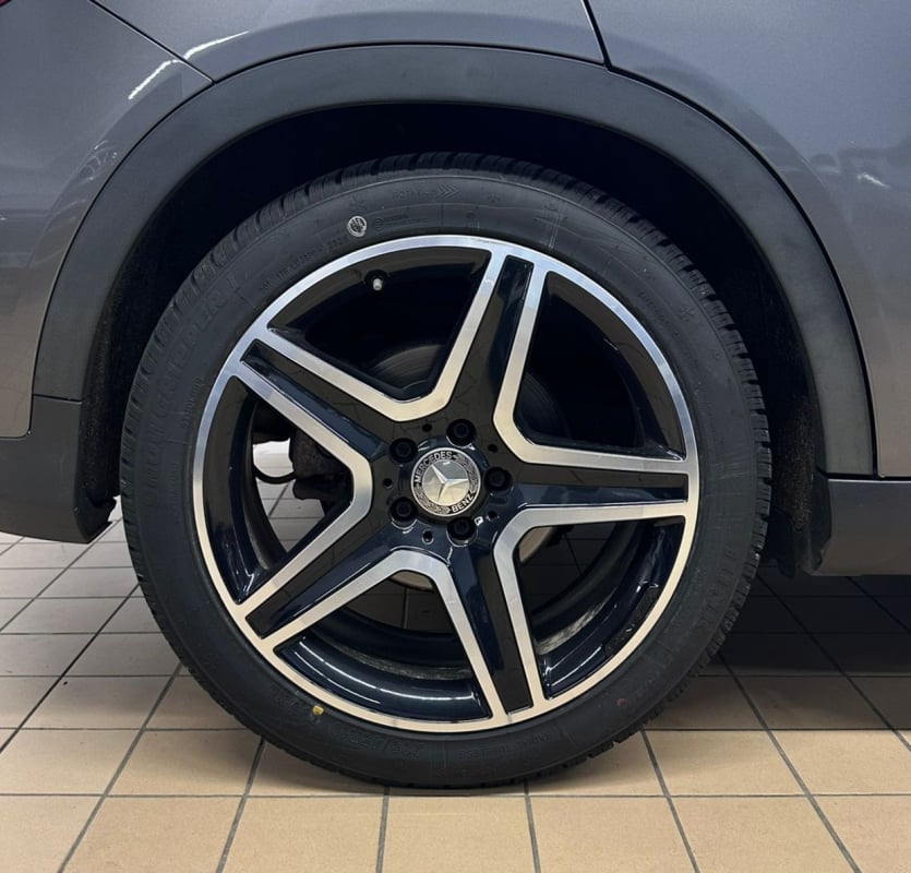 Mercedes-Benz GLA 220 d Fascination 4Matic 7G-DCT — 37