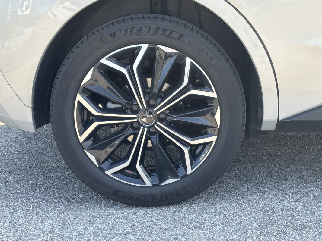 DS DS 4 1.5 Blue Hdi 130 ch ETOILE ALCANTARA EAT8 - TOIT NOIR - Garantie 04/2027 - — 35