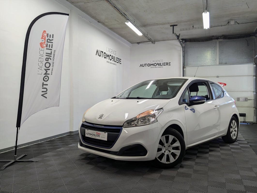 Peugeot 208 (2) 1.0 PURETECH 68 LIKE 3P + DISTRIBUTION FAITE — 1