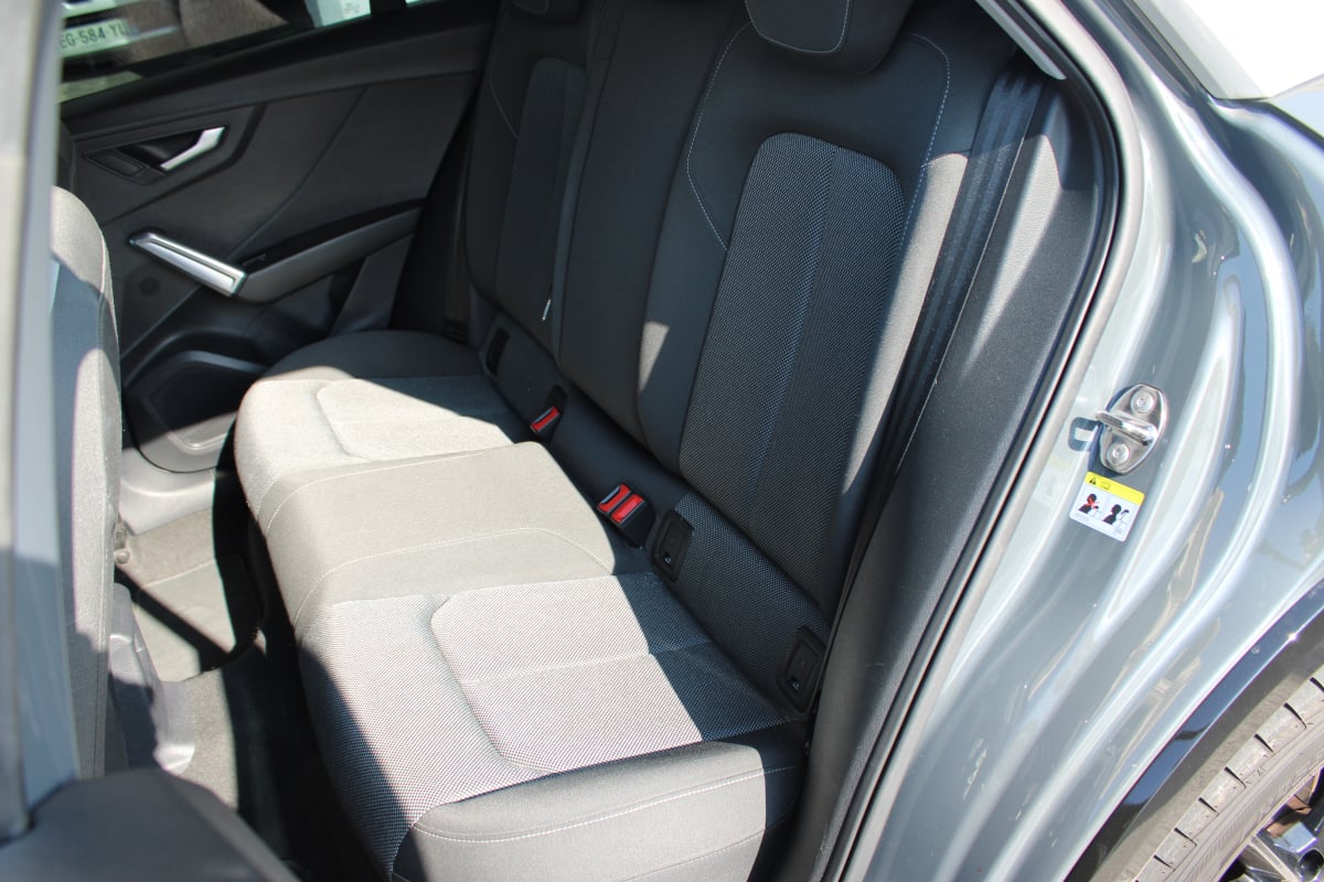 Audi Q2 1.6 TDI 115 SPORT ( Distribution à jour, Sièges chauffants... ) — 29