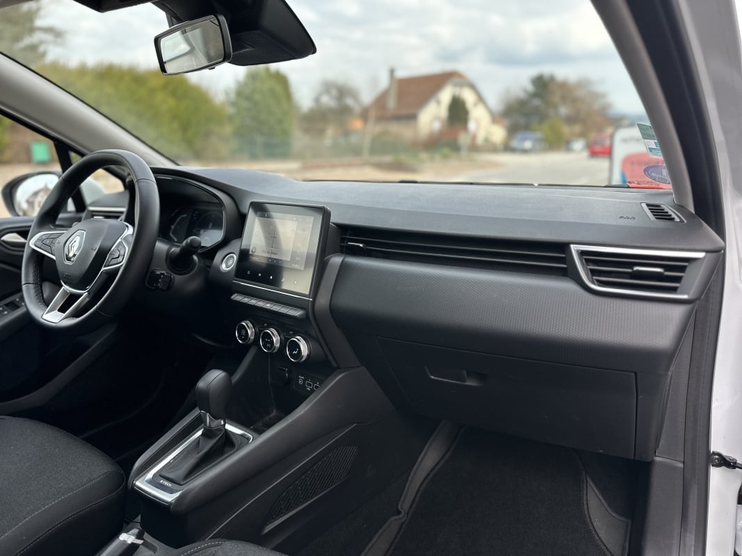 Renault Clio V 1.6 i E-TECH 140ch Hybrid Business — 29
