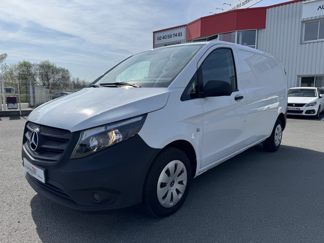 Mercedes-Benz Vito FOURGON 114 CDI COMPACT SELECT | BOITE AUTO | DISTRI A CHAINE | GARANTIE 6 MOIS — 1