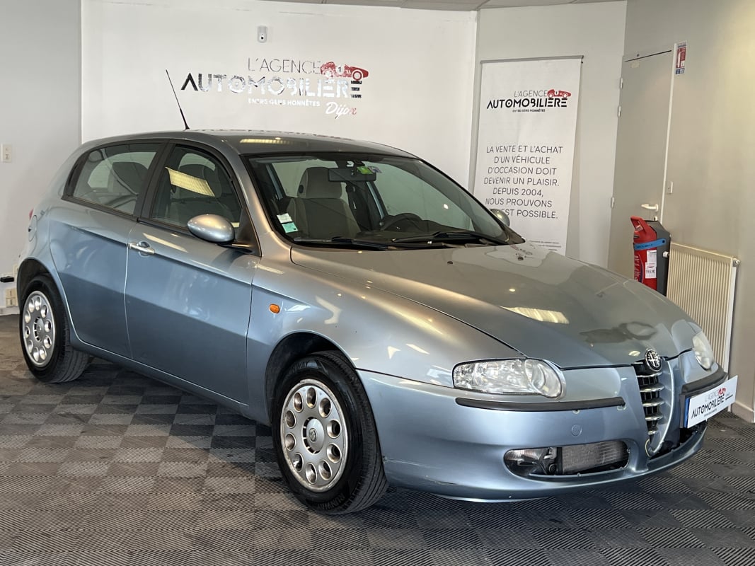 Alfa Romeo 147 1.6 120CV Courroie de distribution et joint de culasse changés — 1