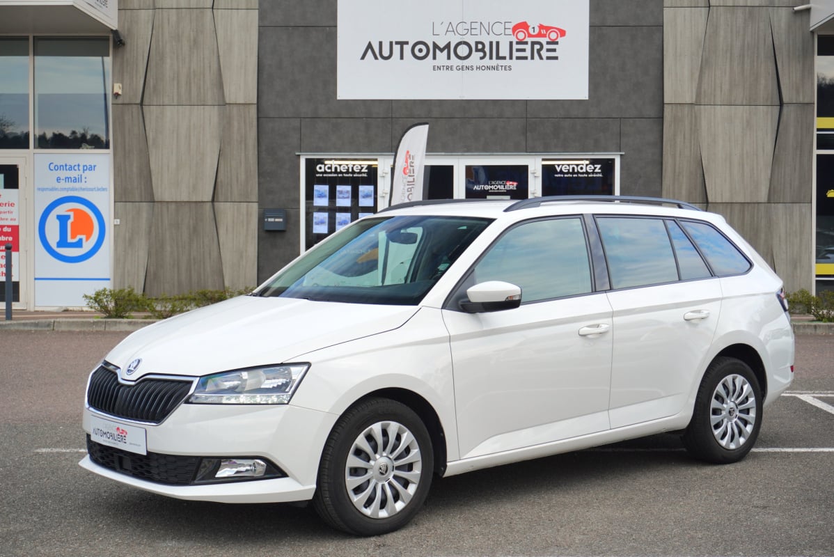 Skoda Fabia Combi 1.0 TSi 95 ch BVM5 Business Carplay Camera — 1