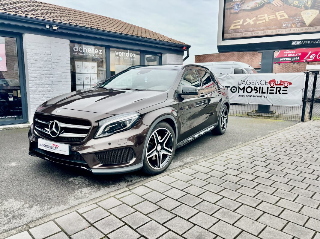 Mercedes-Benz Mercedes Gla 220 CDI FASCINATION 4 MATIC 7G-DCT — 1