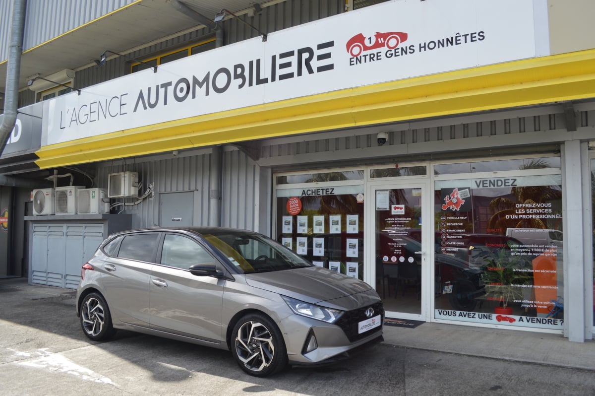 Hyundai i20 1.0 T-GDI 100 INTUITIVE DCT-7 — 1