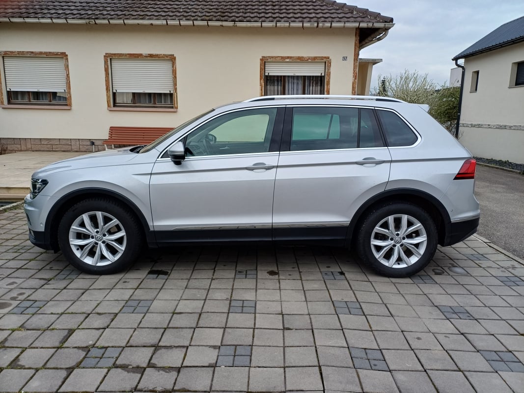 Volkswagen Tiguan 2.0 TDi 150 CH Carat DSG7 suréquipé — 2